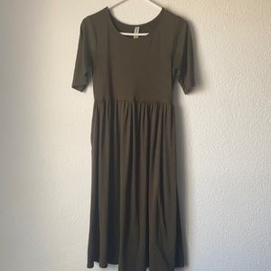 Olive green dress, with pockets! Zenana outfitters size small.